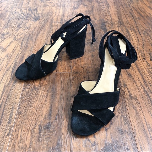 Ivanka Trump • Kuriel suede ankle tie sandals wrap strappy criss cross heeled - Picture 13 of 13